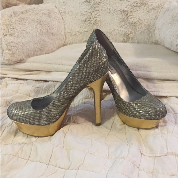 Silver and Gold Jennifer Lopez Platforms - Picture 2 of 3